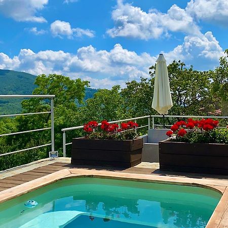 קיוזי דלה ורנה Agriturismo Vezzano מראה חיצוני תמונה