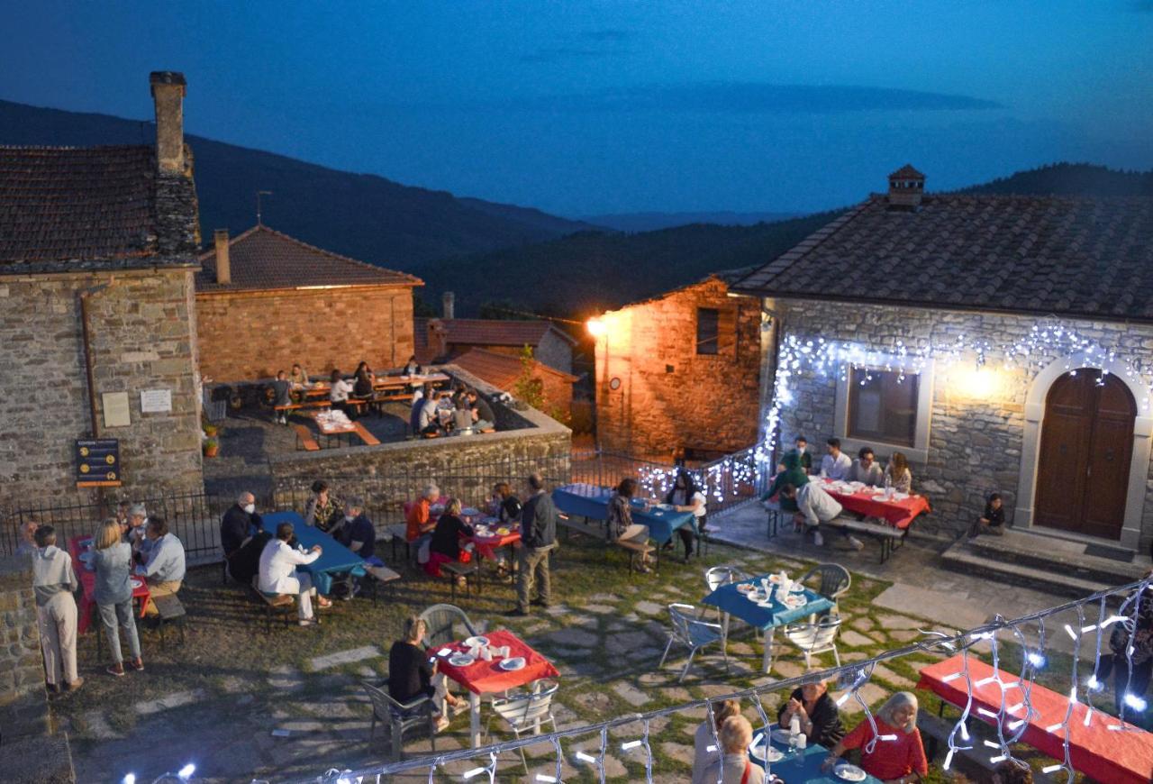 קיוזי דלה ורנה Agriturismo Vezzano מראה חיצוני תמונה