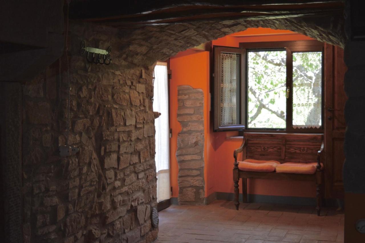 קיוזי דלה ורנה Agriturismo Vezzano מראה חיצוני תמונה