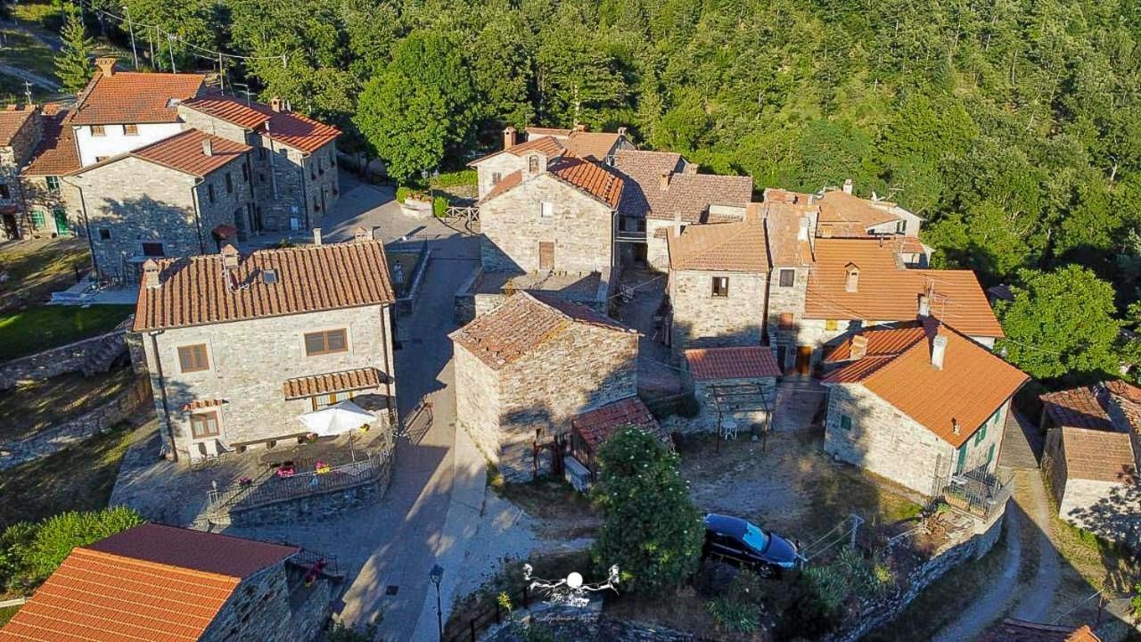 קיוזי דלה ורנה Agriturismo Vezzano מראה חיצוני תמונה