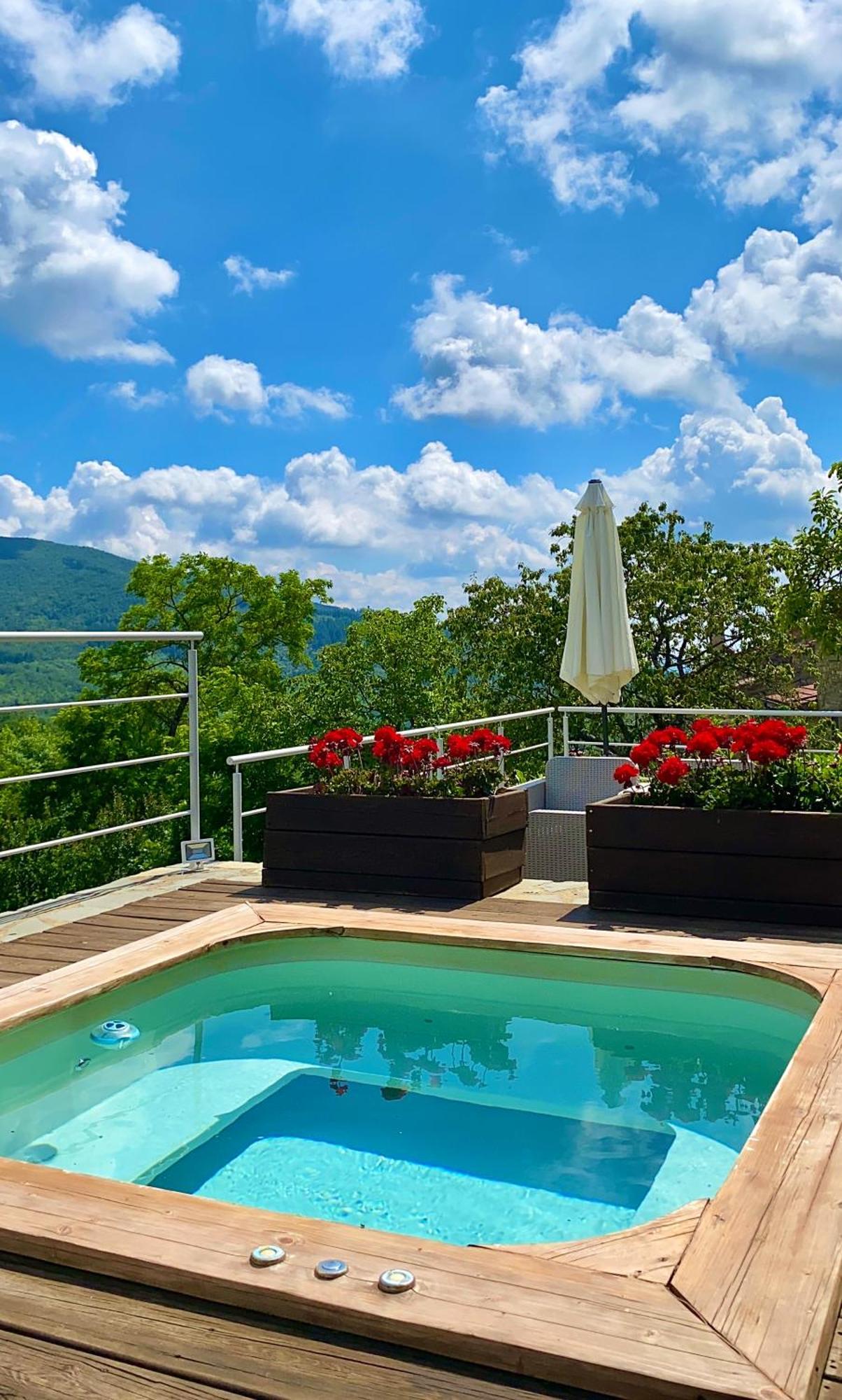 קיוזי דלה ורנה Agriturismo Vezzano מראה חיצוני תמונה