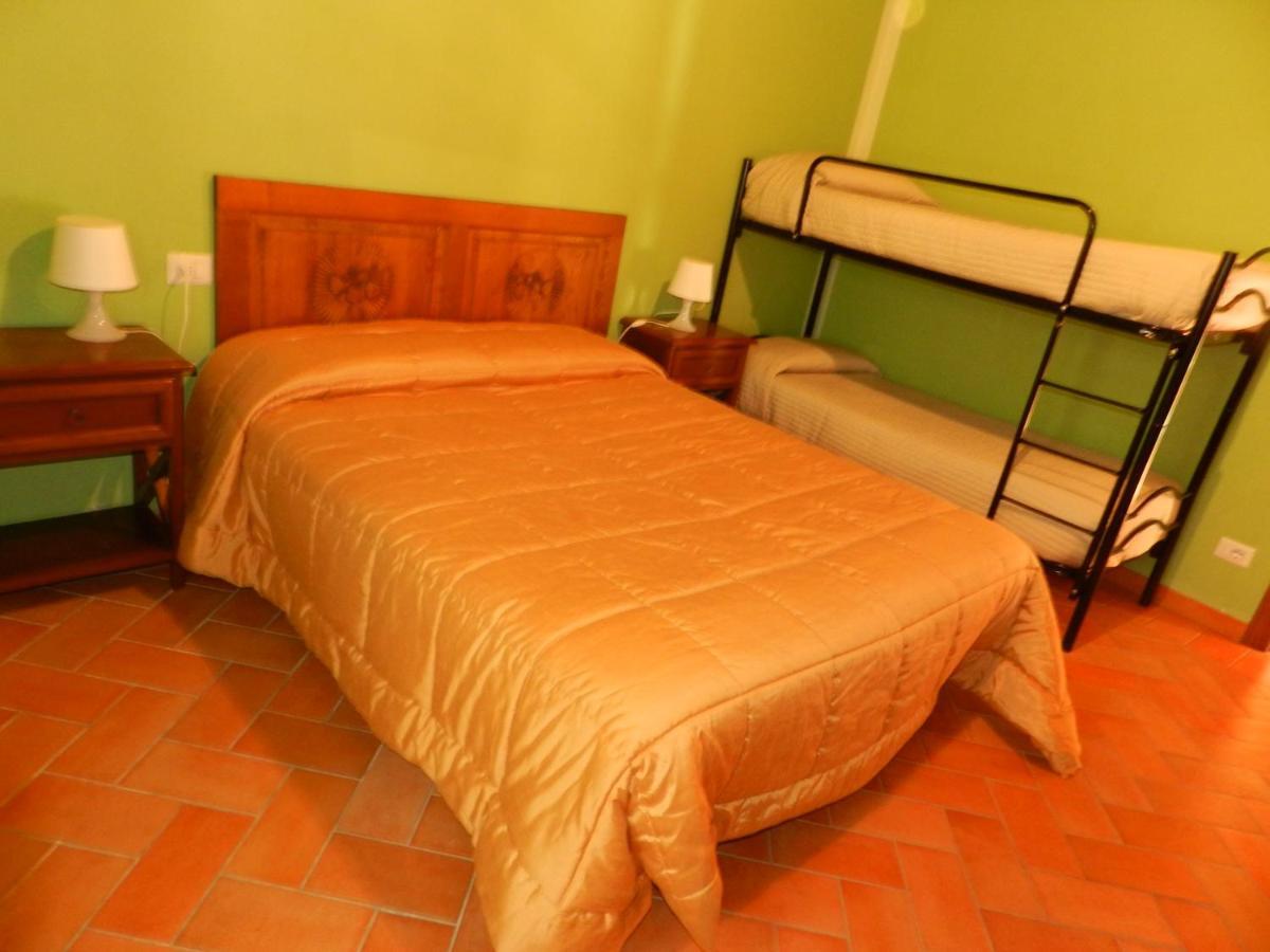 קיוזי דלה ורנה Agriturismo Vezzano מראה חיצוני תמונה