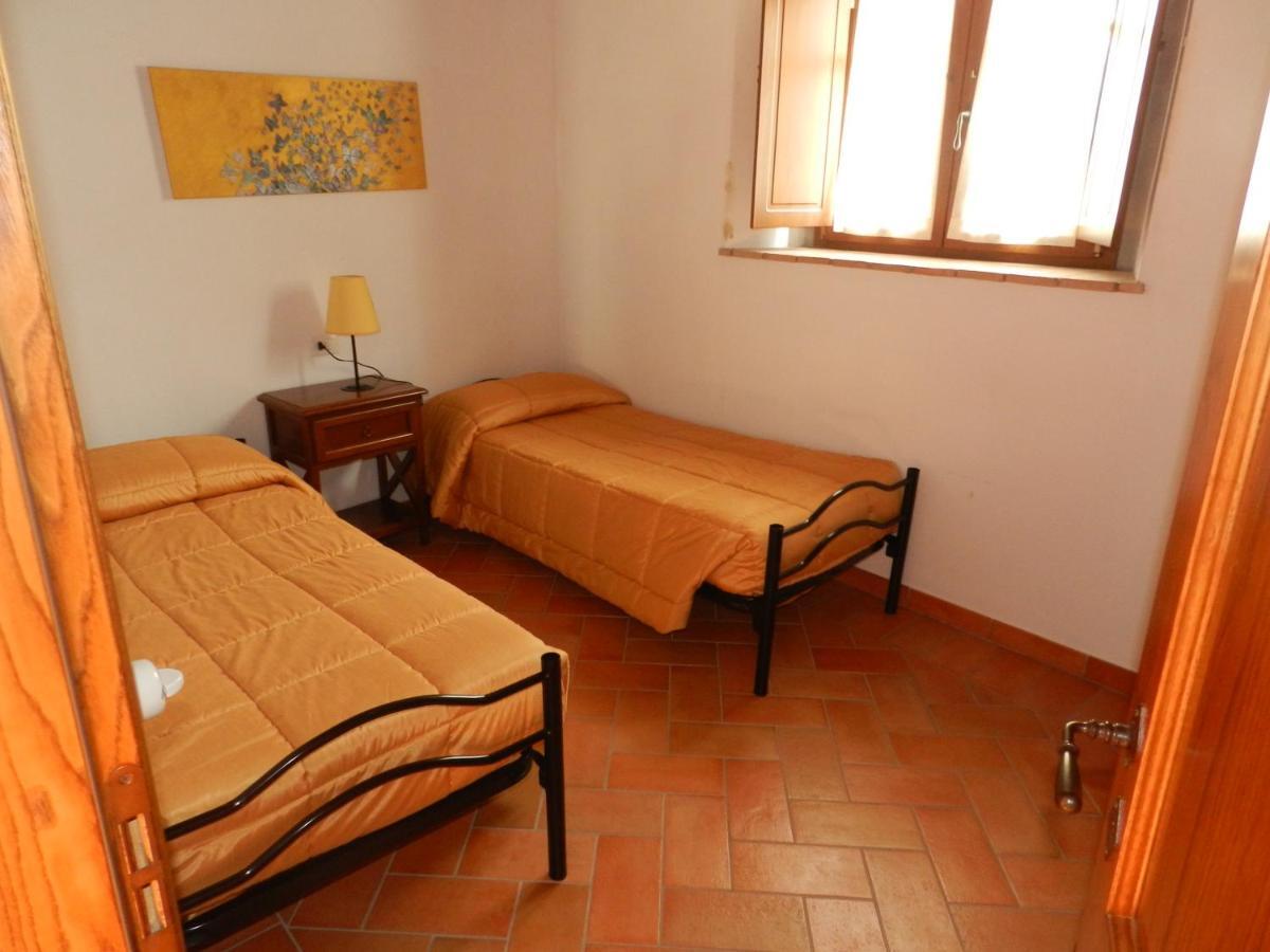 קיוזי דלה ורנה Agriturismo Vezzano מראה חיצוני תמונה
